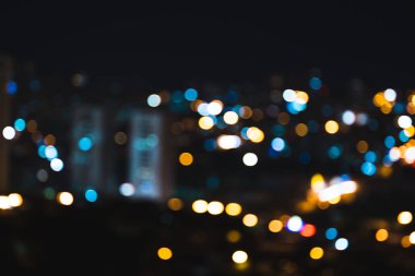 Siyah arkaplanda Bokeh Renkli Şehir Işıkları