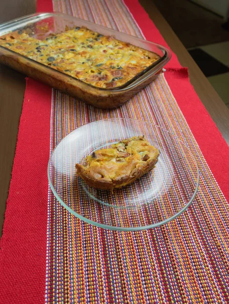 Pastete mit Käse und schwarzer Olive, berühmter Weihnachtskuchen in Brasilien — Stockfoto