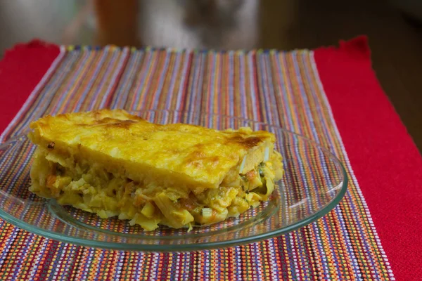 Torta de palma na cozinha mesa de madeira — Fotografia de Stock