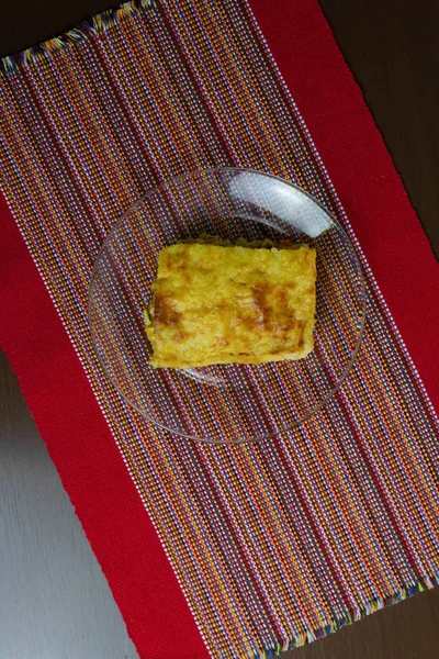 Torta de palma na cozinha mesa de madeira — Fotografia de Stock