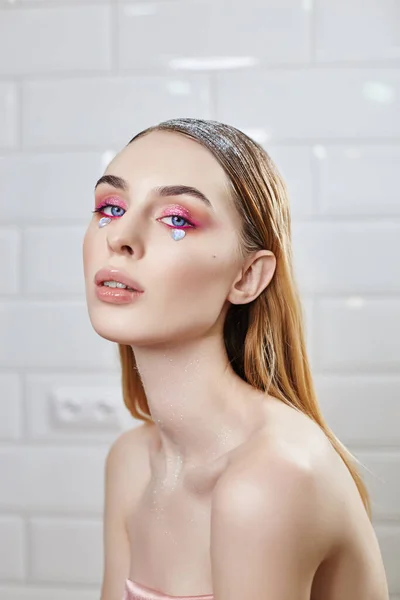 Reclame make-up Mooie mollige lippen helder roze kleur, vrouw — Stockfoto