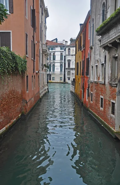 Cozy kanał w Wenecji — Zdjęcie stockowe