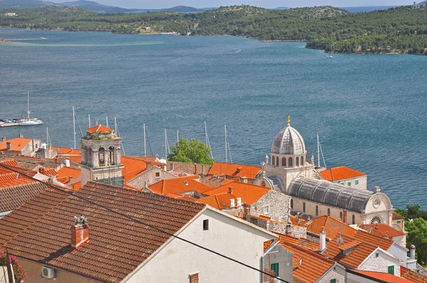 Veduta della Cattedrale di San Giacomo a Sibenik, Croazia — Foto Stock