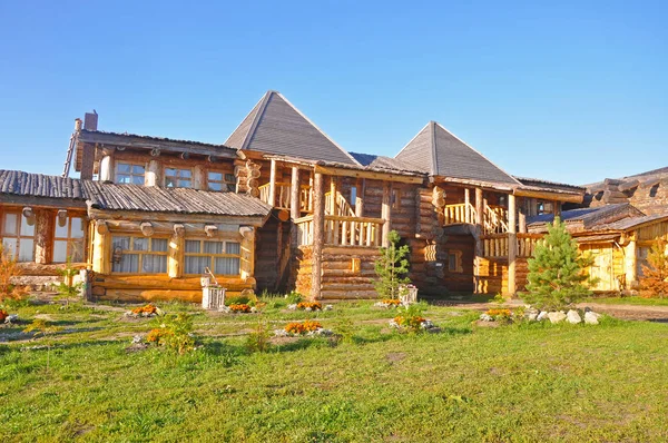 Russiske tømmer huse - Stock-foto