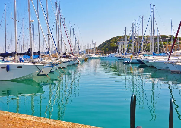 Azure Marina en la isla Elba — Foto de Stock