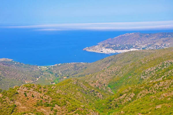 Küçük kasabalar ve deniz İspanyol manzara - türleri