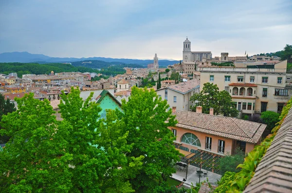 Girona şehir kale wal yükseklikten bir görünümünü