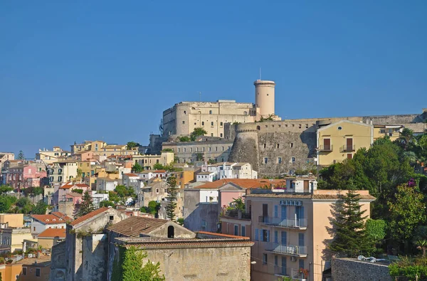 Απόρθητο κάστρο της Gaeta στις ακτίνες του ήλιου ρύθμιση — Φωτογραφία Αρχείου