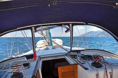 Yat deniz üzerinden deniz iletim sırasında görüntülemek