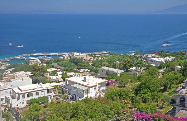 Capri ve İtalyan Isla Marina Şehir Manzaralı