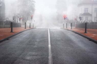 Boulevard sis tarafından çevrili Slovenya