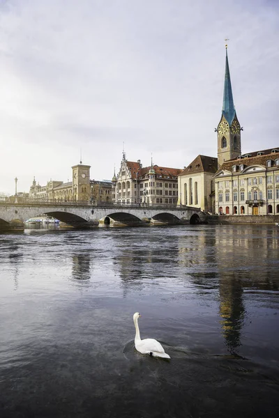 Zürcher Stadtbild Mit Historischer Innenstadt Alter Brücke Über Die Limmat — Stockfoto