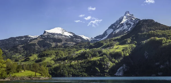 Panorama Con Picos Suizos Los Alpes Cerca Del Lago Walensee —  Fotos de Stock