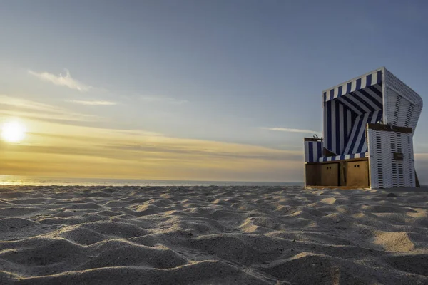 Paisaje Playa Atardecer Silla Playa Del Mar Del Norte Arena — Foto de Stock