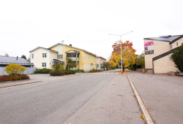 Straße von Kouvola im Herbst, Finnland — Stockfoto