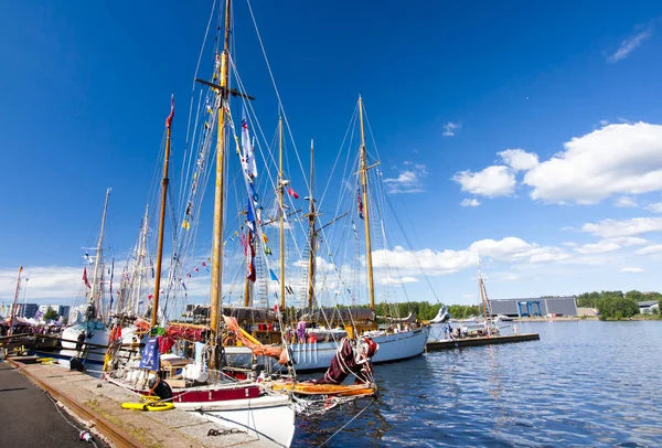 Boylu soylu Yelkenliler yarışları Kotka 2017. Kotka, Finlandiya 16.07.2017.