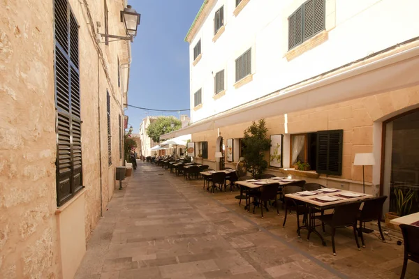 Alcudia altstadt auf insel mallorca, spanien 28.06.2017. — Stockfoto