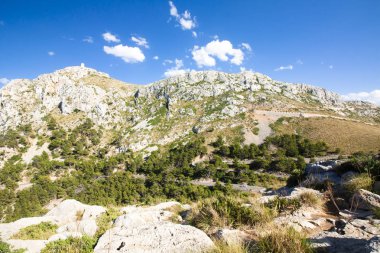 Cap de Formentor - Mayorka, İspanya'nın güzel Sahili - Avrupa yılan gibi dağ.