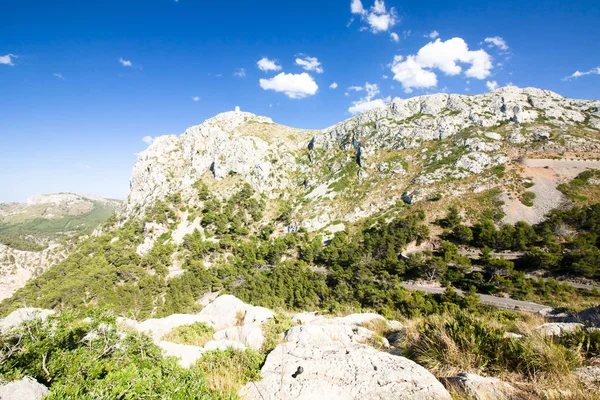Cap de Formentor - Mayorka, İspanya'nın güzel Sahili - Avrupa yılan gibi dağ.