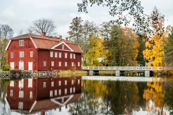 The red wooden building at the former plant Stromfors, Ruotsinpyhtaa, Finland — Stock Photo, Image