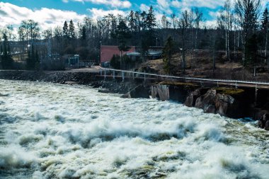 Finlandiya Kymijoki Nehri 'ndeki hidroelektrik üretim tesisi ve Ankkapurha Sanayi Müzesi.