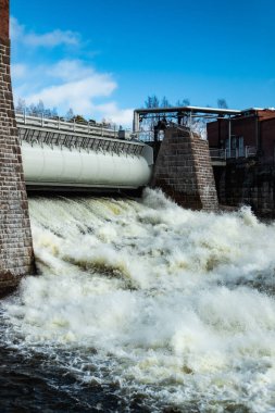 Finlandiya Kymijoki Nehri 'ndeki hidroelektrik üretim tesisi ve Ankkapurha Sanayi Müzesi.