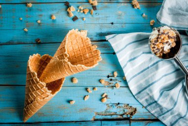 Geleneksel gözleme koniler ve dondurma 