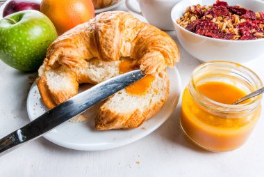 Continental kahvaltı için seçim ürünler