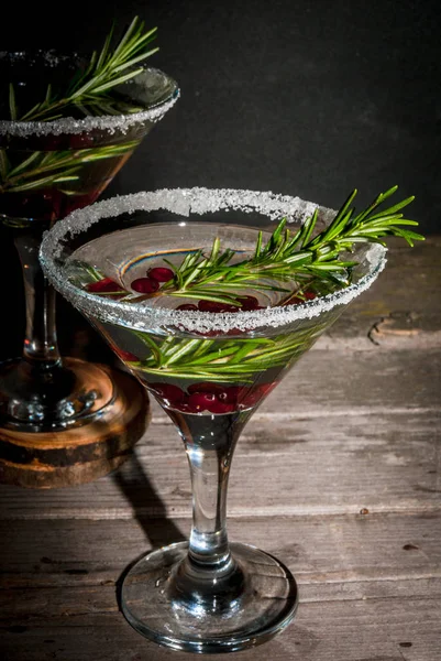 Christmas cocktail med tranbär och rosmarin — Stockfoto