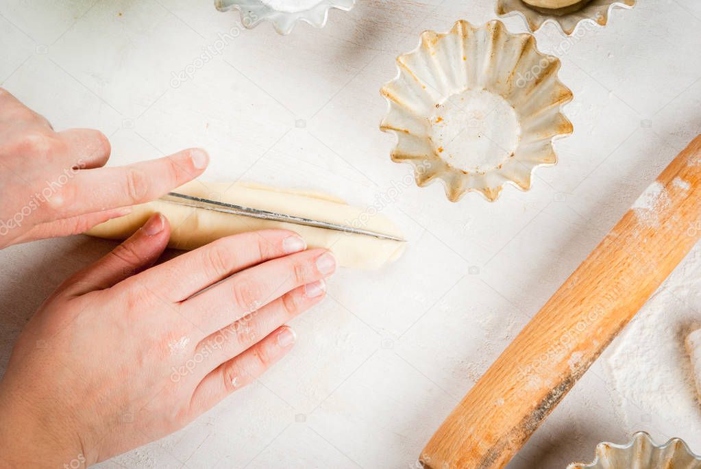 Cooking fashionable baking - scones cruffins