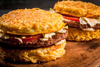Modern Asya yemeği Ramen burger 