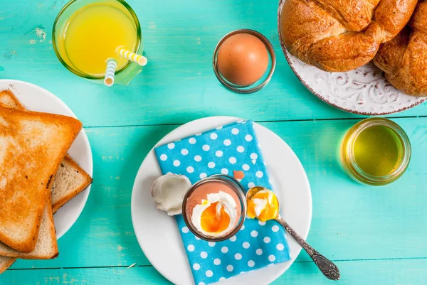 Colazione continentale estiva o primaverile — Foto Stock