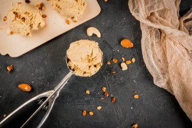 Ev yapımı karamel Fındıklı Dondurma