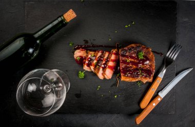 Şarap ile kızartılmış sığır eti biftek