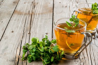 Ev yapımı nane çayı