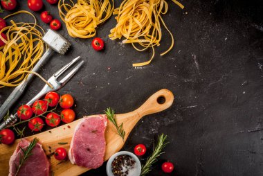 Akşam yemeği yemek için ürünler