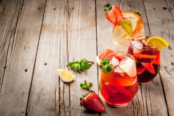 Sommaren dricka sangria — Stockfoto