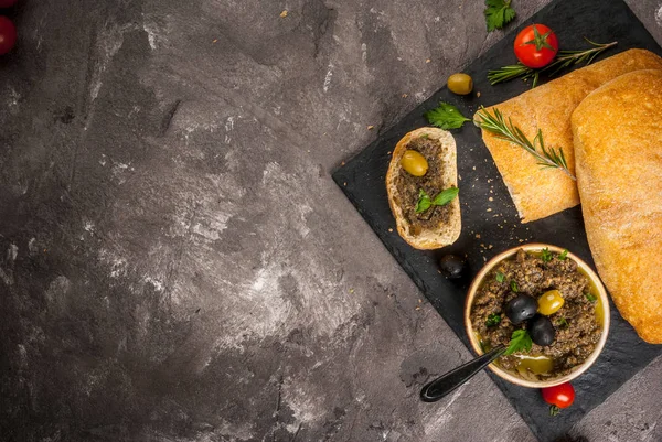 意大利的传统开胃橄榄 — 图库照片