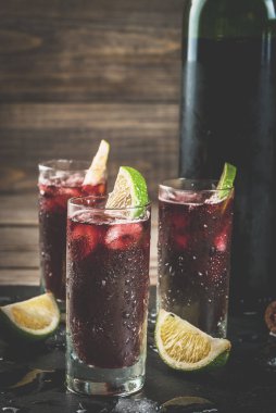 Geleneksel İspanyol alkollü kokteyl, Calimocho