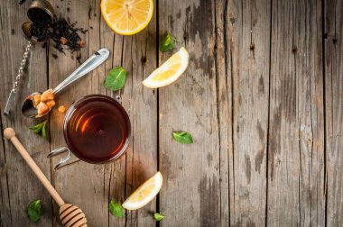 Nane ve limon ile çay