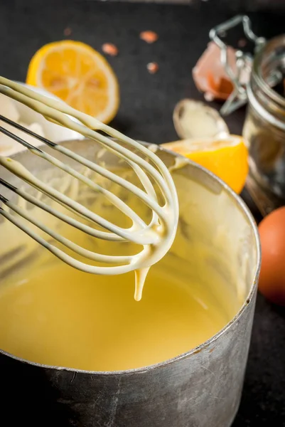 Basic Hollandaise sauce