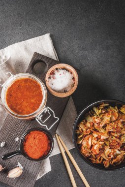 Asya mutfağı. Fermente gıda. Geleneksel Kore yemeği: kimchi c
