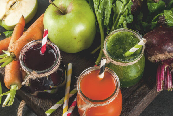 Веганская диета. Детоксикационные напитки. Свежевыжатые соки и смазка
