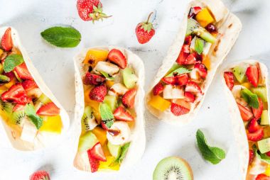 Yaz aperatifler. Meyve tacos