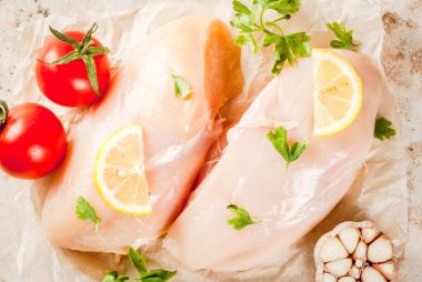 Taze çiğ tavuk fileto, meme