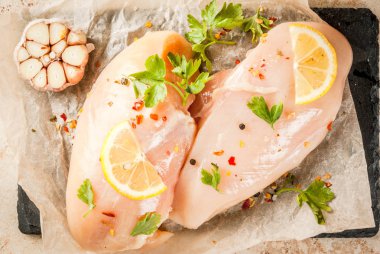 Taze çiğ tavuk fileto, meme