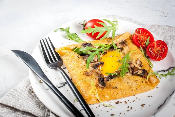 A francia konyha. Reggeli, ebéd, snackek. Vegetáriánus étel. Traditiona — Stock Fotó
