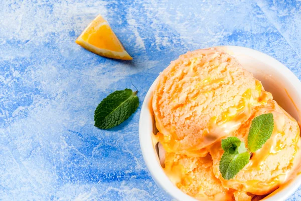 Orange sorbet with mint — Stock Photo, Image