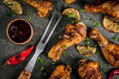 Limon ve biber ızgara tavuk