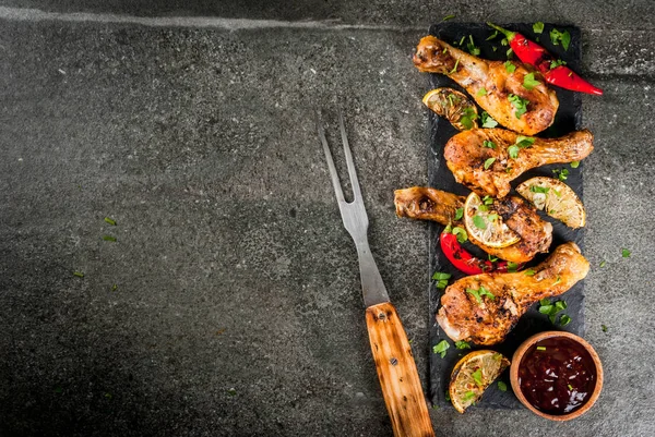 Pollo alla griglia con limone e peperoncino — Foto Stock